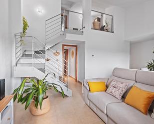 Living room of Flat for sale in Girona Capital  with Air Conditioner and Heating