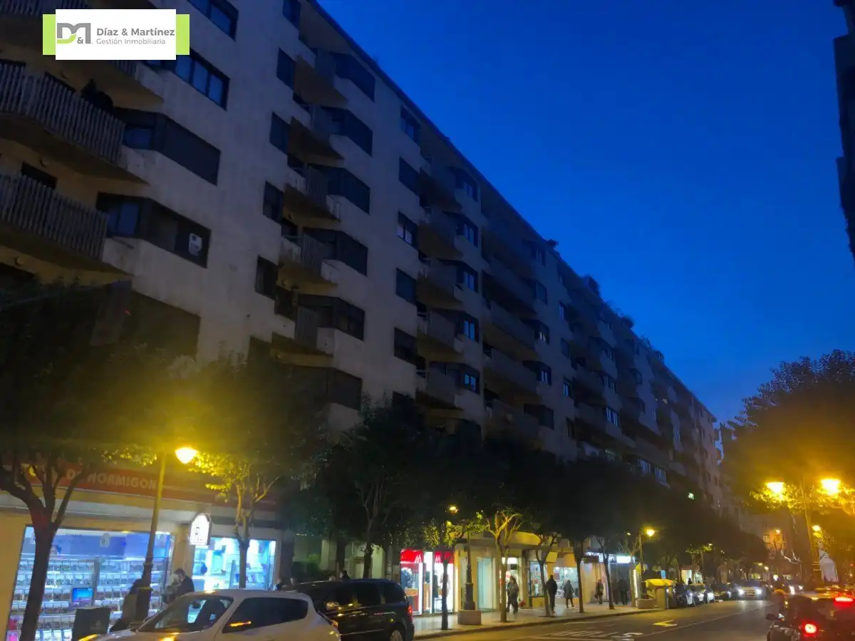 Oficina amb ascensor en venda a Centro Ciudad