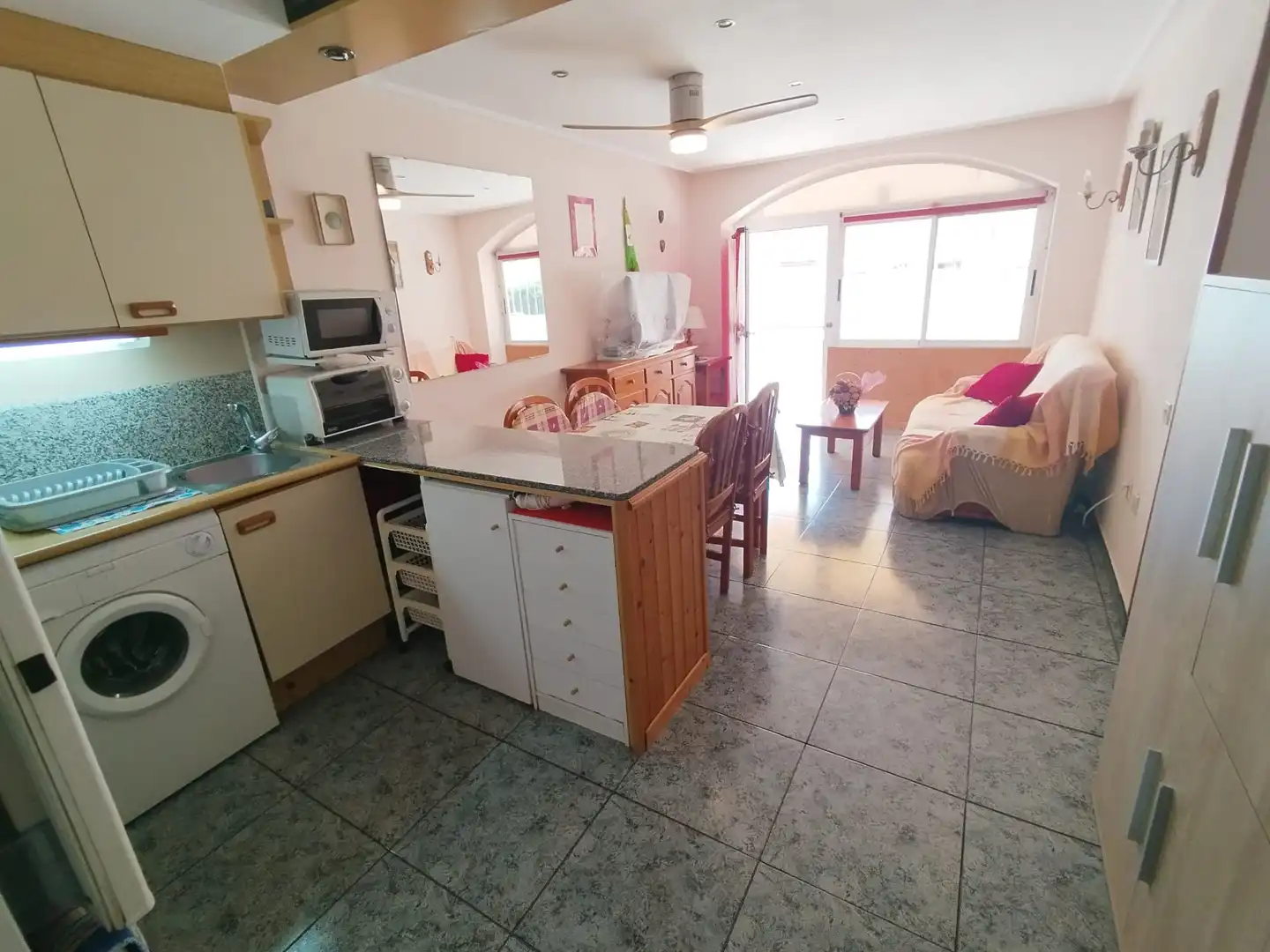 Cuina de Apartament en venda en Alcanar amb Terrassa, Moblat i Forn