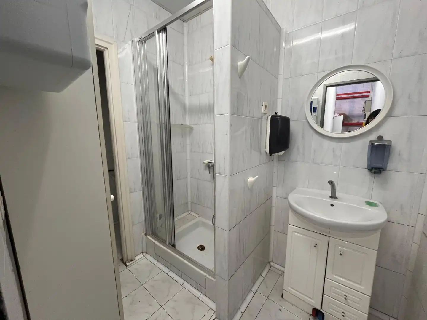 Bathroom of Industrial buildings for sale in Basauri 