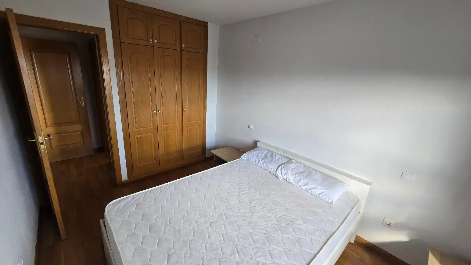 Bedroom of Flat for sale in Ávila  with Heating, Parquet flooring and Terrace