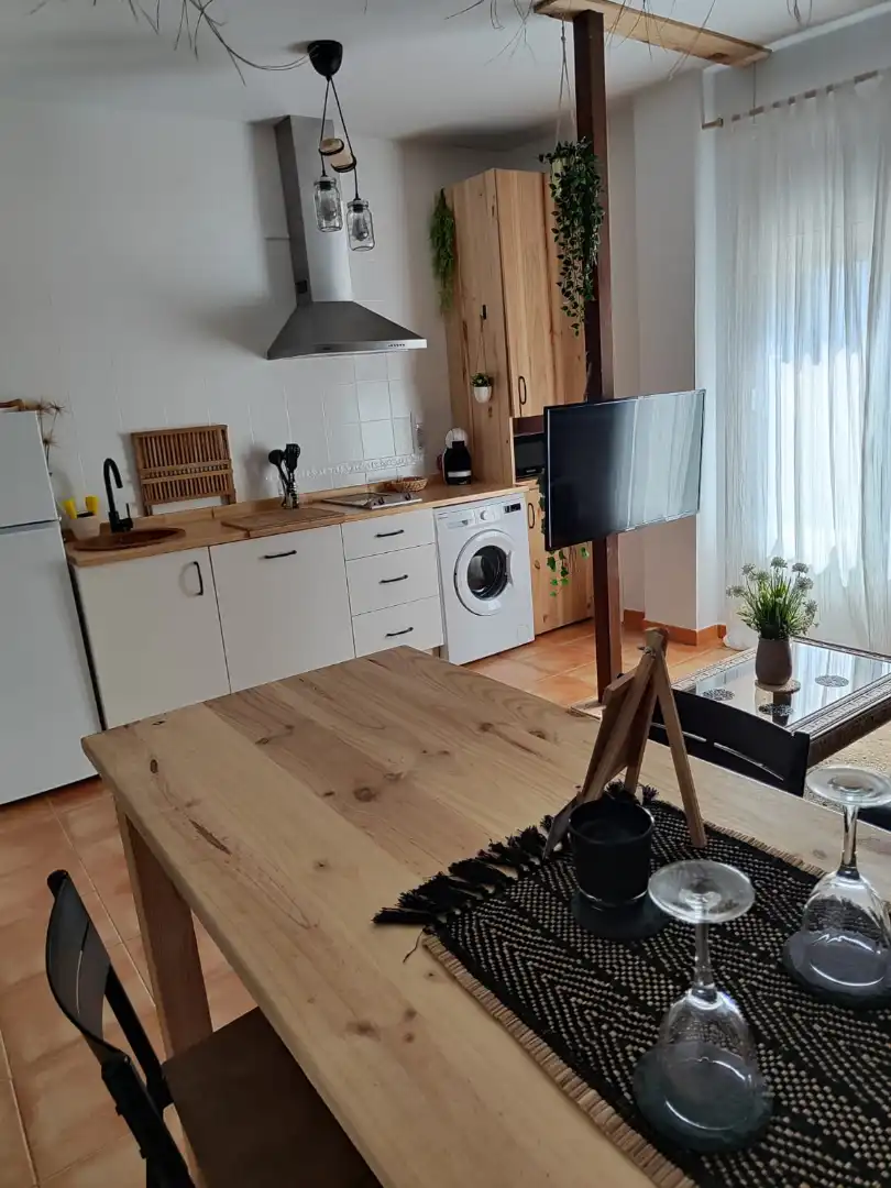 Cuina de Apartament en venda en El Bosque amb Aire condicionat, Jardí privat i Moblat