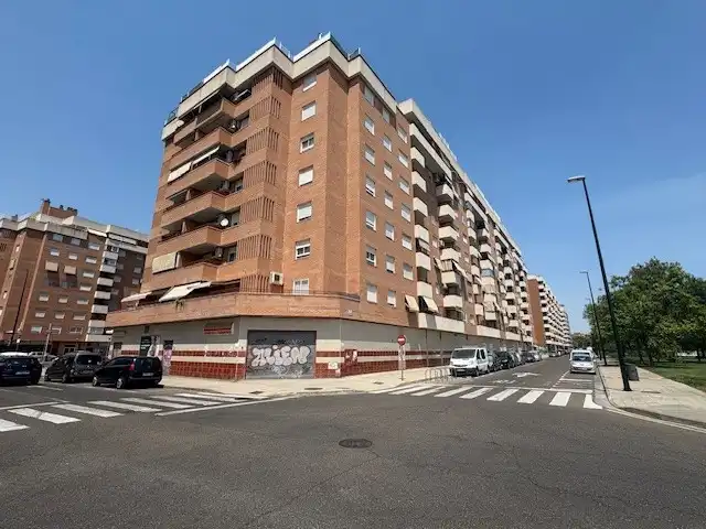 Vista exterior de Pis en venda en El Rabal