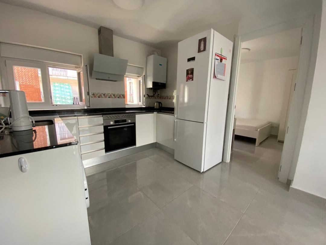 Kitchen of Flat to rent in Salamanca Capital  with Heating