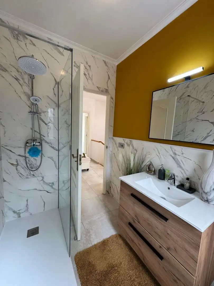 Bany de Casa o xalet en venda en L'Alfàs del Pi amb Aire condicionat, Jardí privat i Terrassa