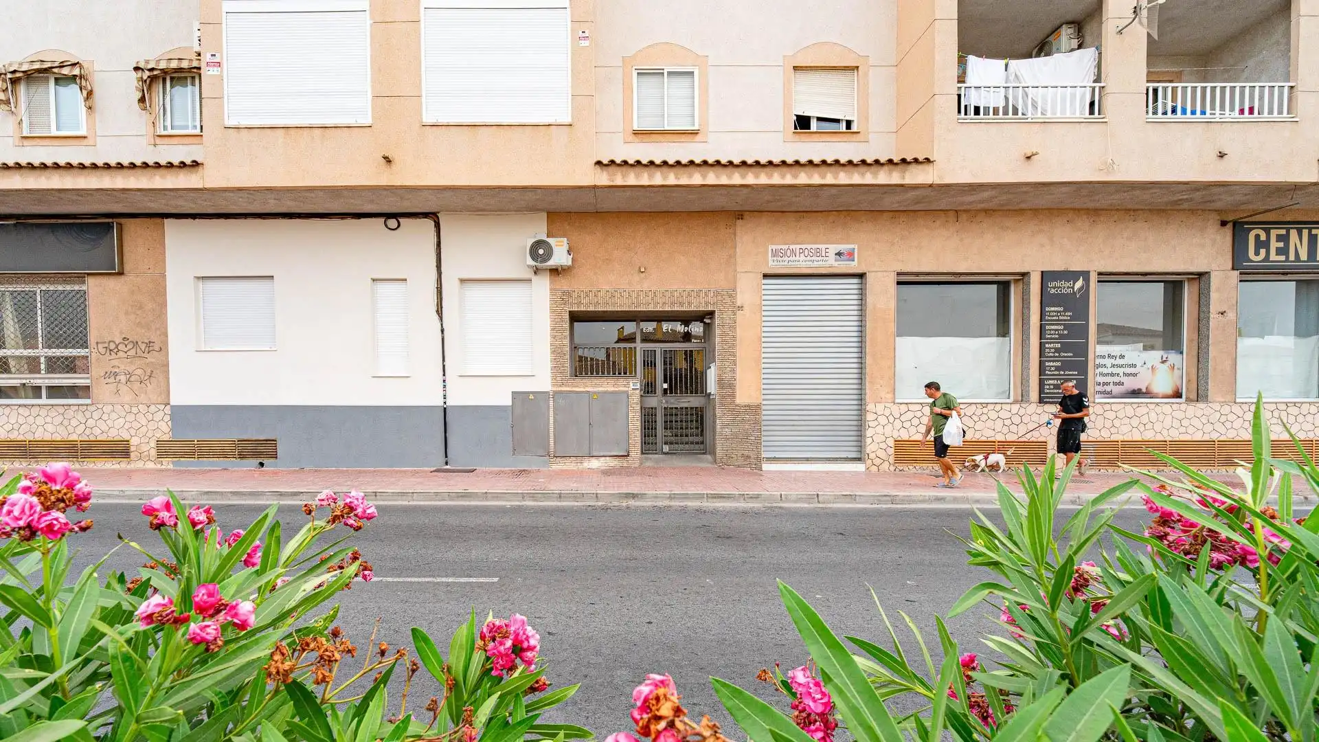Außenansicht von Wohnungen zum Verkauf in Torrevieja mit Terrasse, Möbliert und Gemeinschaftspool