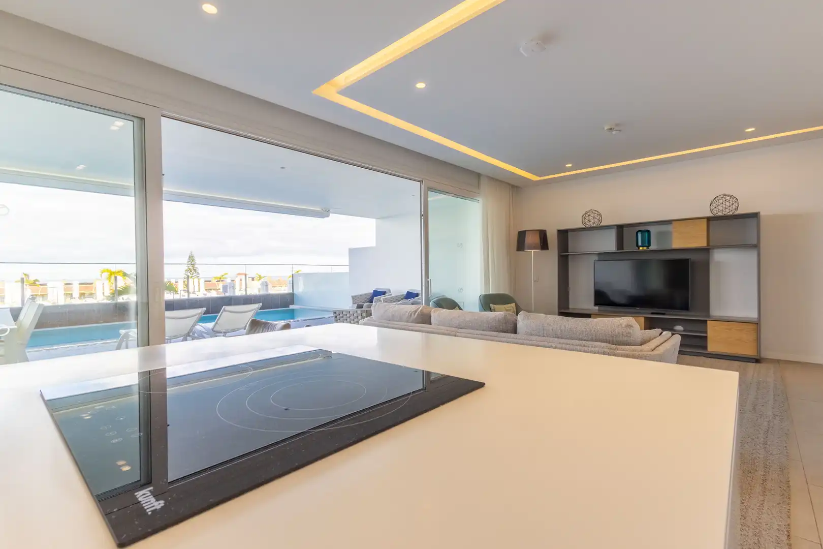 Sala de estar de Piso en venta en Adeje con Aire acondicionado, Terraza y Trastero