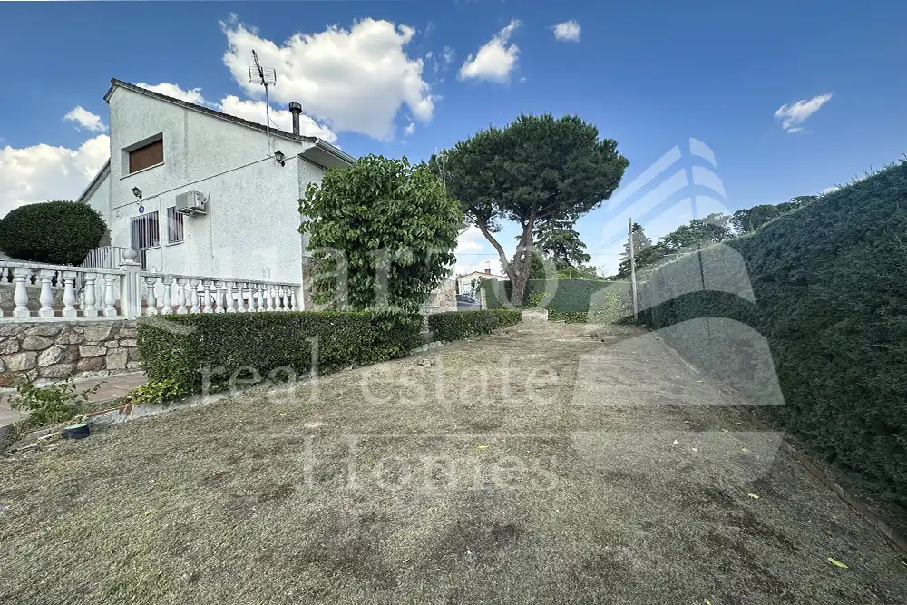 Houses for sale in Villaviciosa de Odón  with Air Conditioner, Heating and Private garden