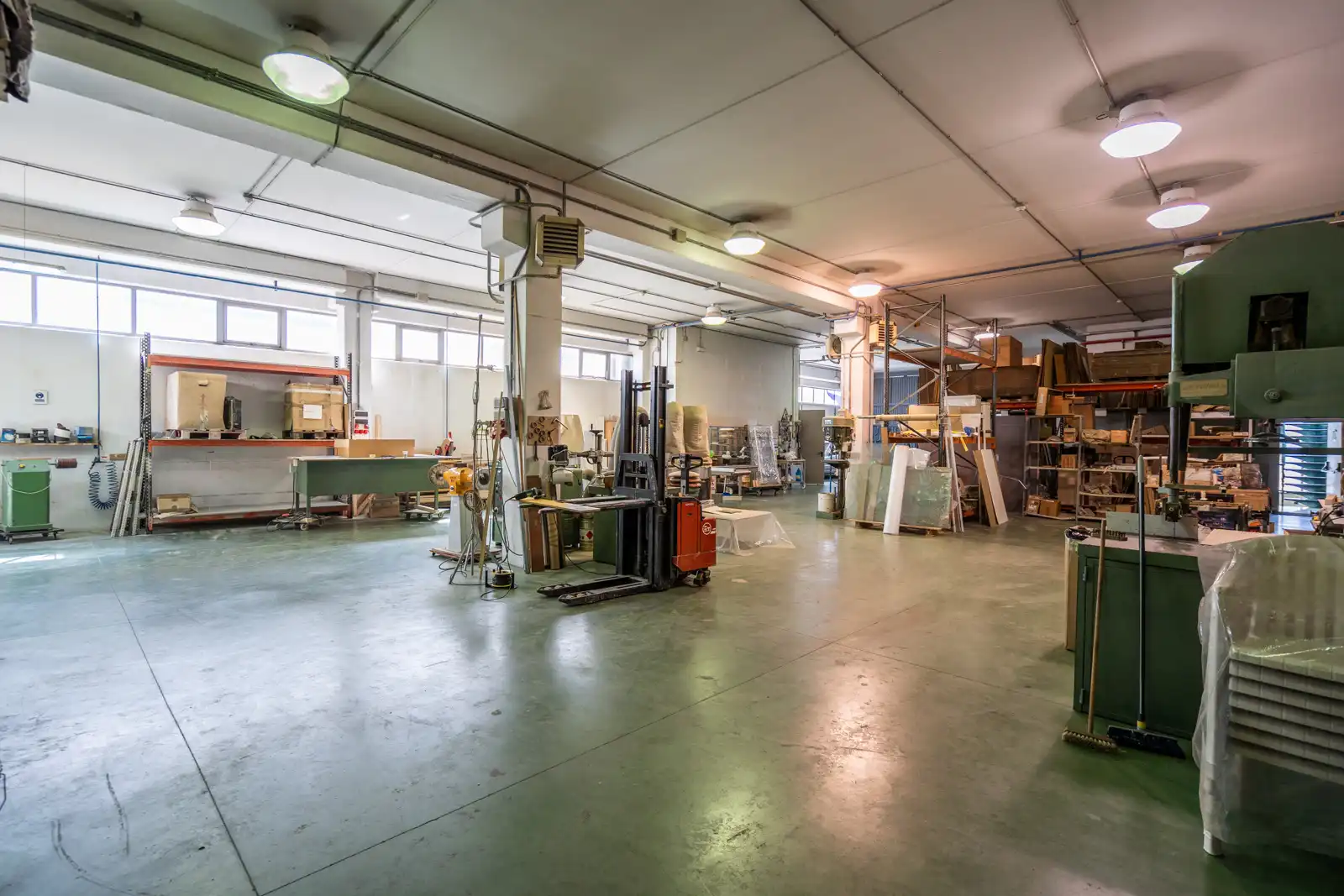 Fabrikhallen zur Miete in Móstoles