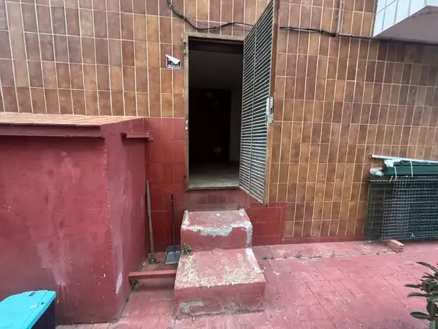 Local en venta en Calella con Terraza y Alarma