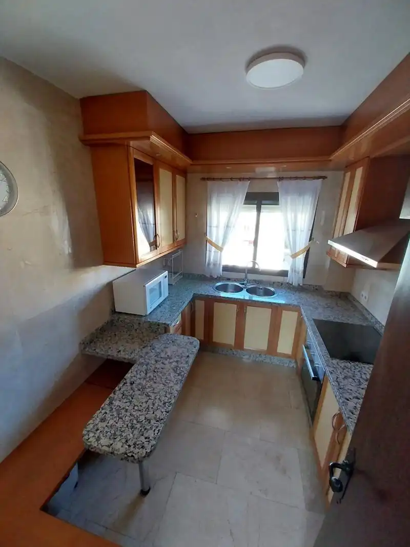 Cocina de Piso de alquiler en Estepona con Terraza