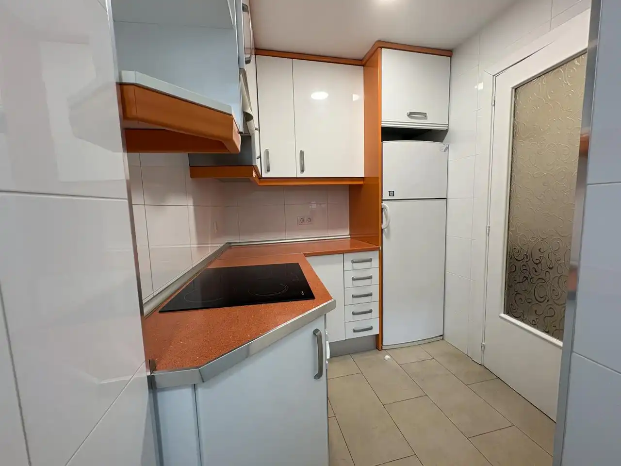 Cocina de Piso de alquiler en Madrid con Aire acondicionado y Balcón