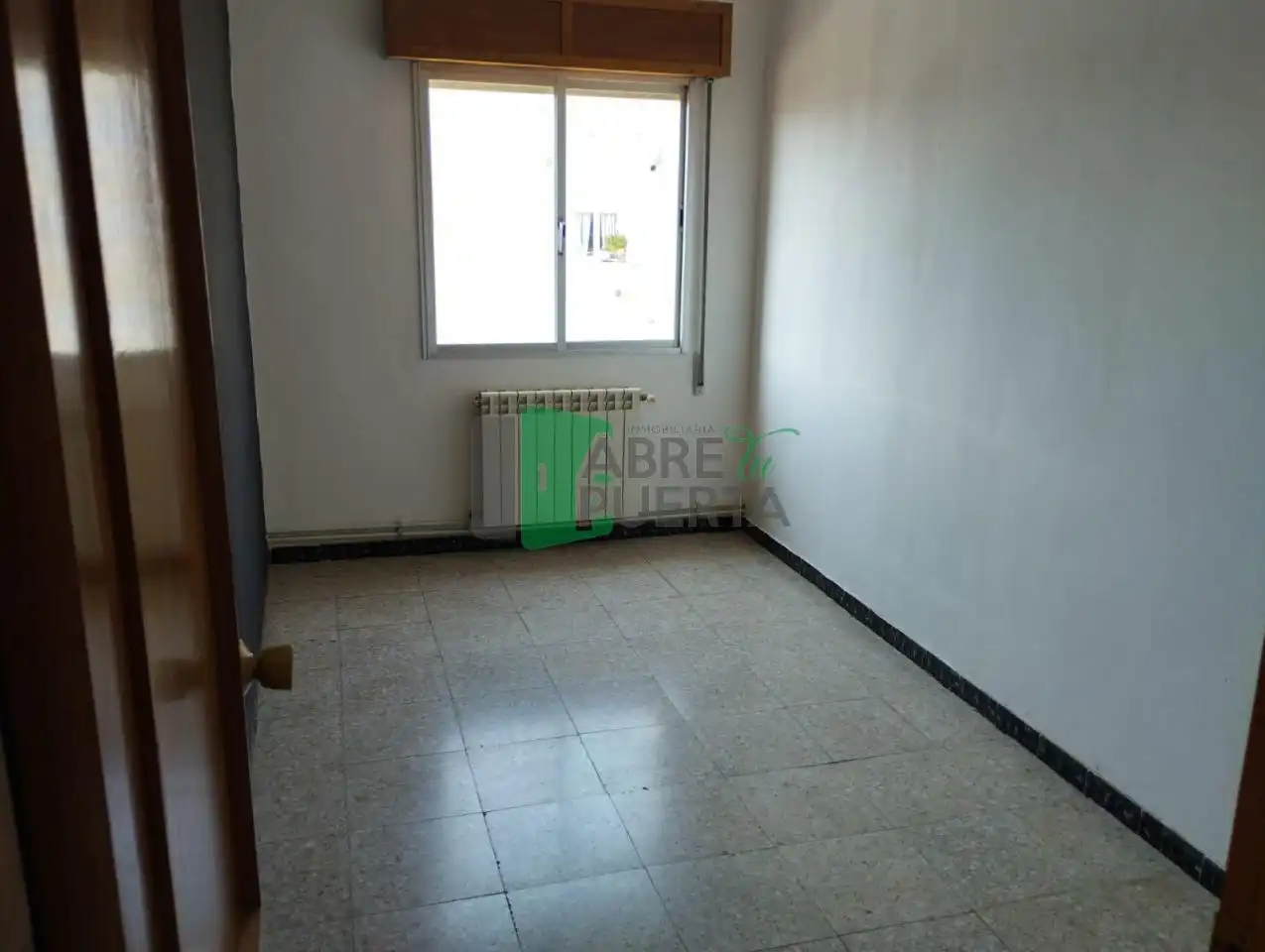 Habitación de Piso en venta en San Miguel de la Ribera con Calefacción, Trastero y Amueblado