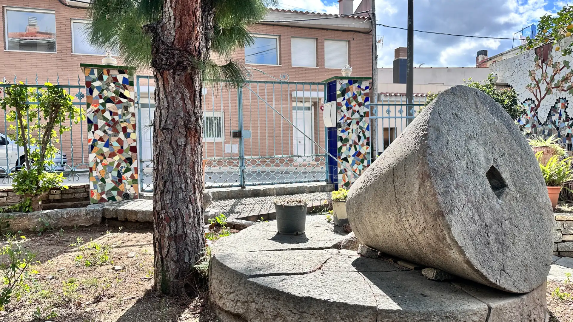 Vista exterior de Casa o xalet en venda en Reus amb Calefacció, Jardí privat i Terrassa