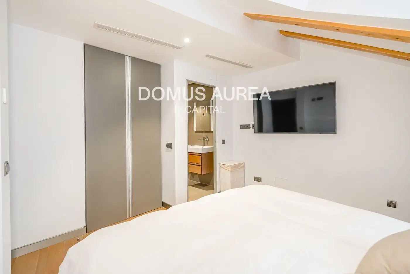 Habitación de Dúplex de alquiler en Madrid con Calefacción, Terraza y Amueblado