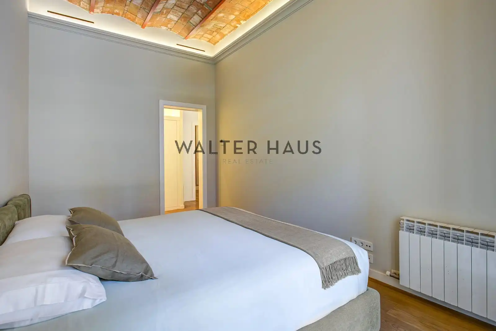 Habitación de Piso en venta en Barcelona con Aire acondicionado, Terraza y Horno