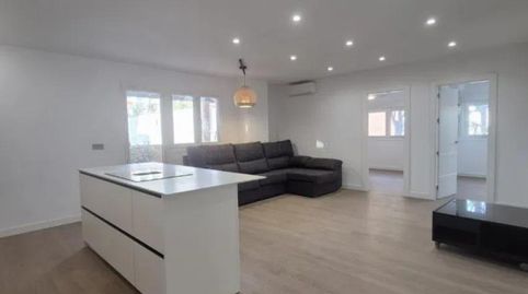 Foto 2 de Piso de alquiler en El Bajondillo, Torremolinos