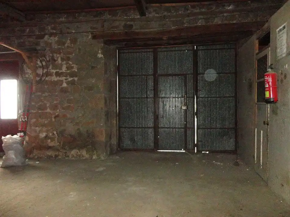 Fabrikhallen zum Verkauf in Quintanar de la Sierra