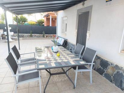 Terrassa de Casa o xalet en venda en Abrera amb Aire condicionat, Jardí privat i Parquet