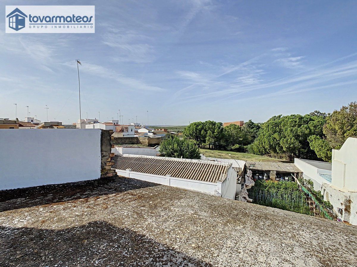 Vista exterior de Pis en venda en Sanlúcar la Mayor amb Terrassa