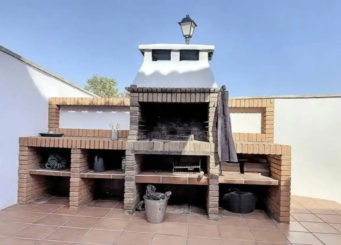 Casa adosada en venda en Castalla amb Aire condicionat, Jardí privat i Traster