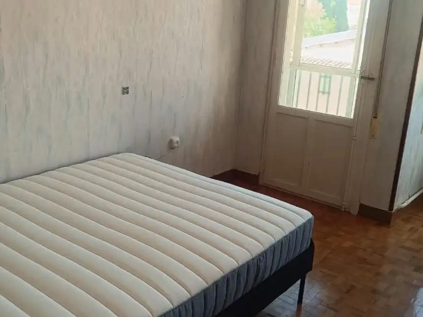 Schlafzimmer von Wohnung zur Miete in Falces mit Möbliert, Ofen und Waschmaschine