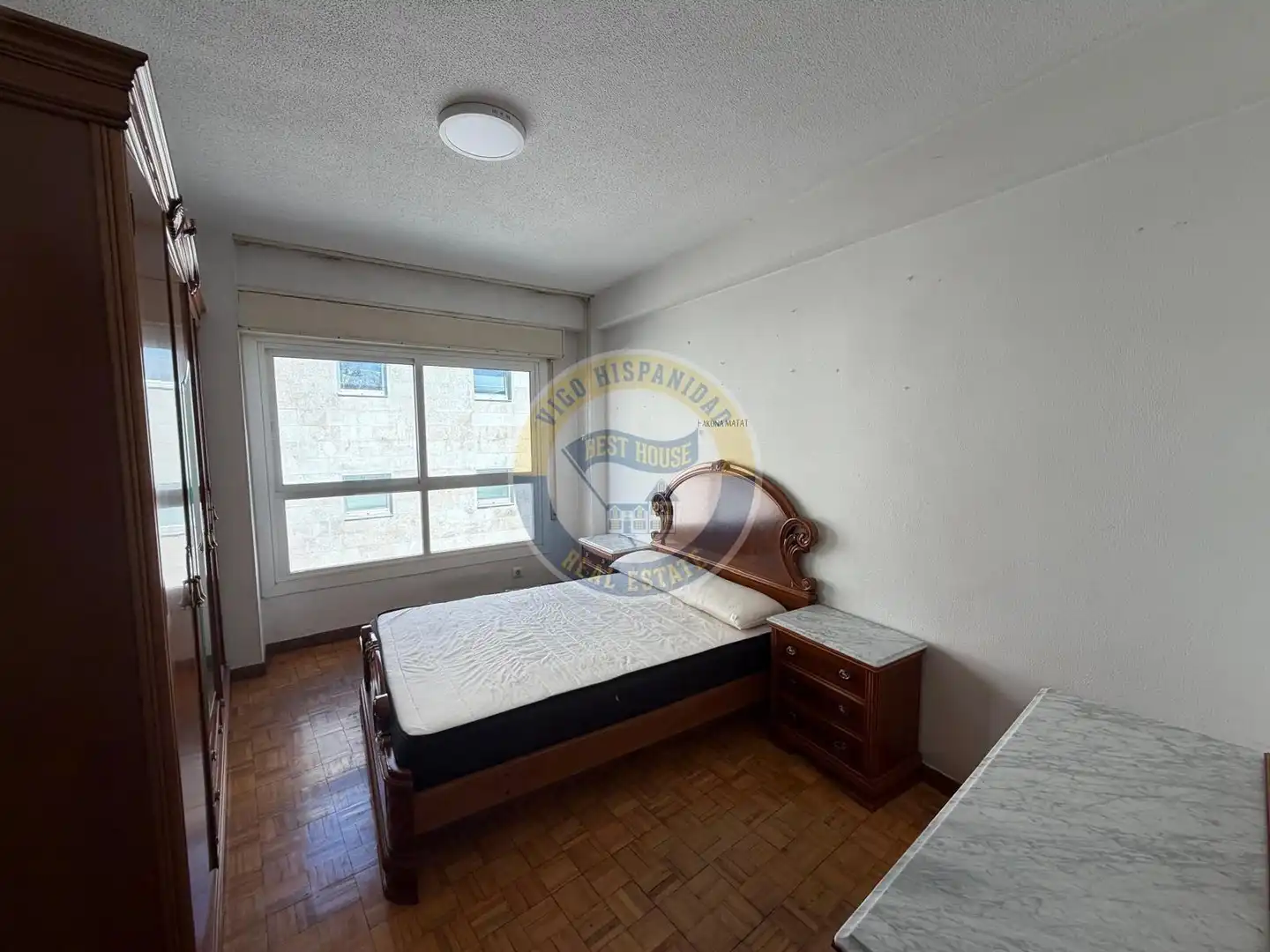 Habitación de Piso de alquiler en Vigo  con Calefacción, Parquet y Amueblado