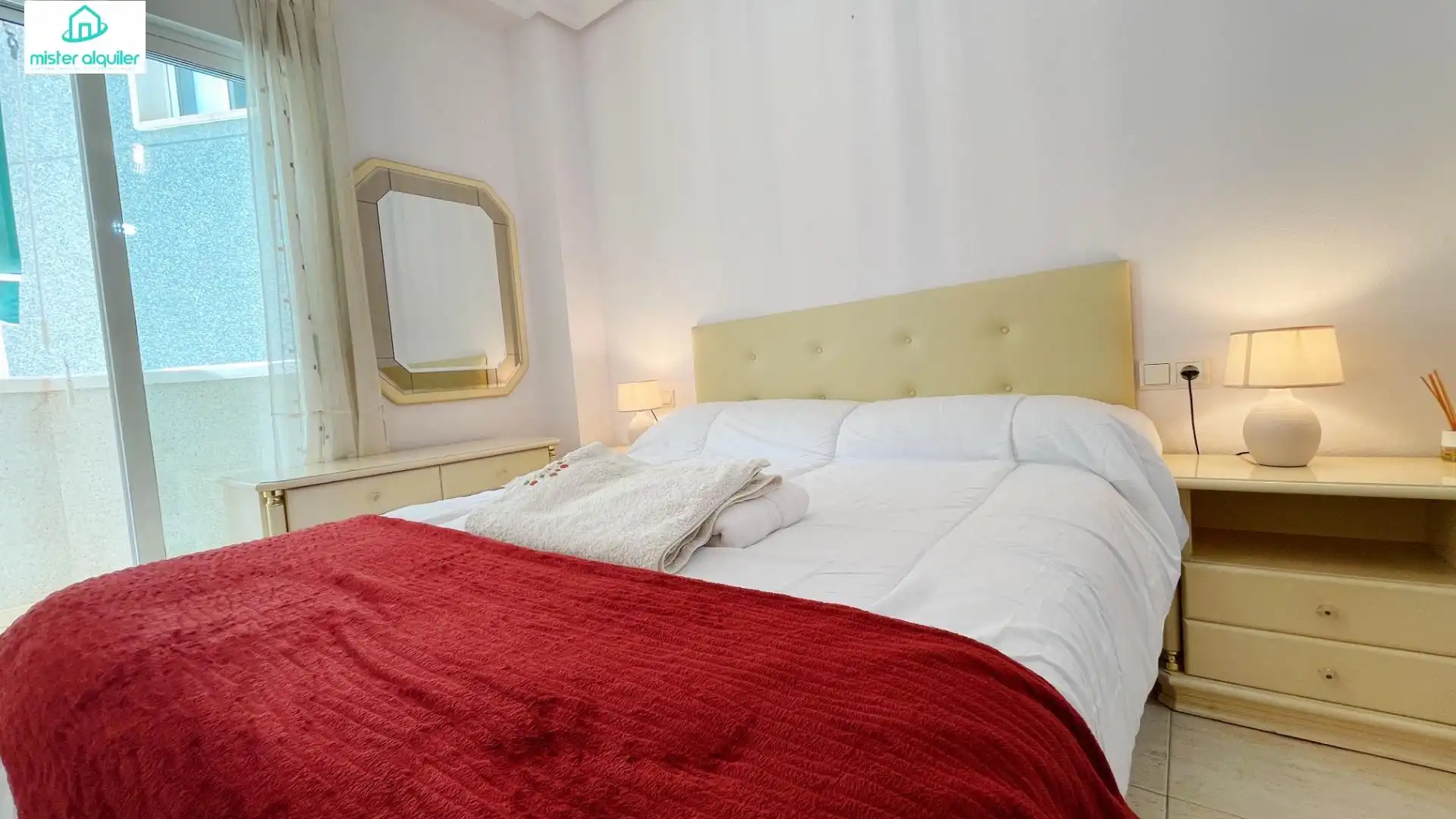 Dormitori de Apartament de lloguer en El Campello amb Aire condicionat, Calefacció i Terrassa