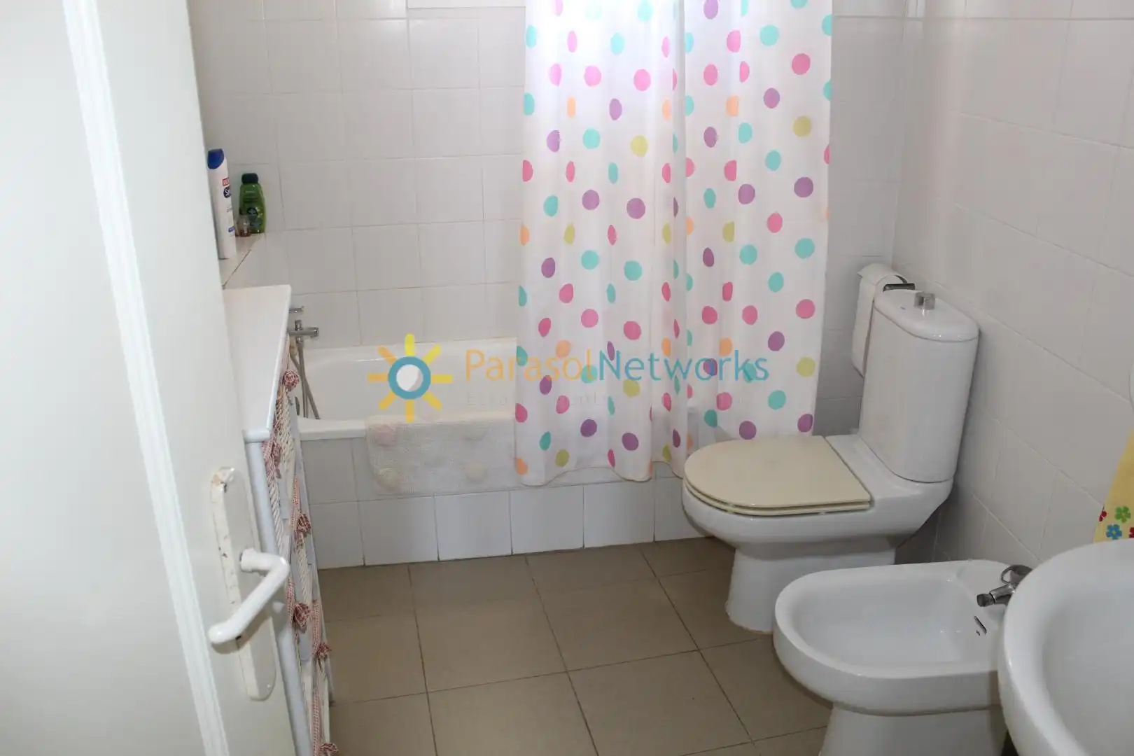 Bathroom of Flat for rent in Oliva  with Air Conditioner, Storage room and Furnished
