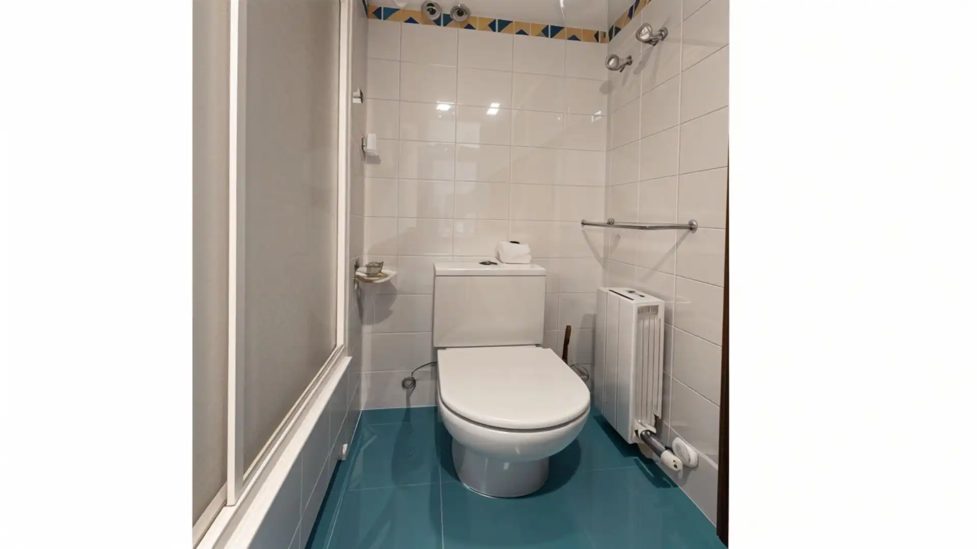 Baño de Casa adosada en venta en Barcelona con Aire acondicionado, Calefacción y Terraza