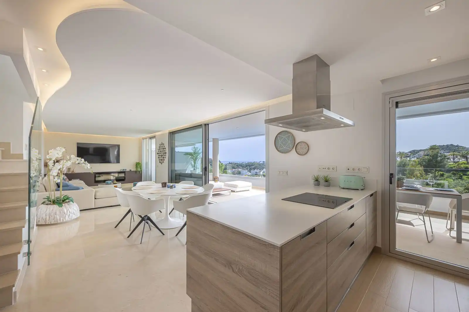 Cocina de Dúplex en venta en Benahavís con Aire acondicionado, Terraza y Trastero