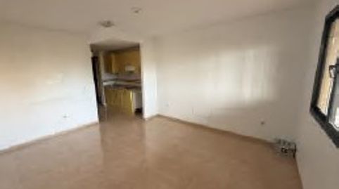 Foto 2 de Piso en venta en C/ Pedro y Guy Vandaele, Corralejo, La Oliva