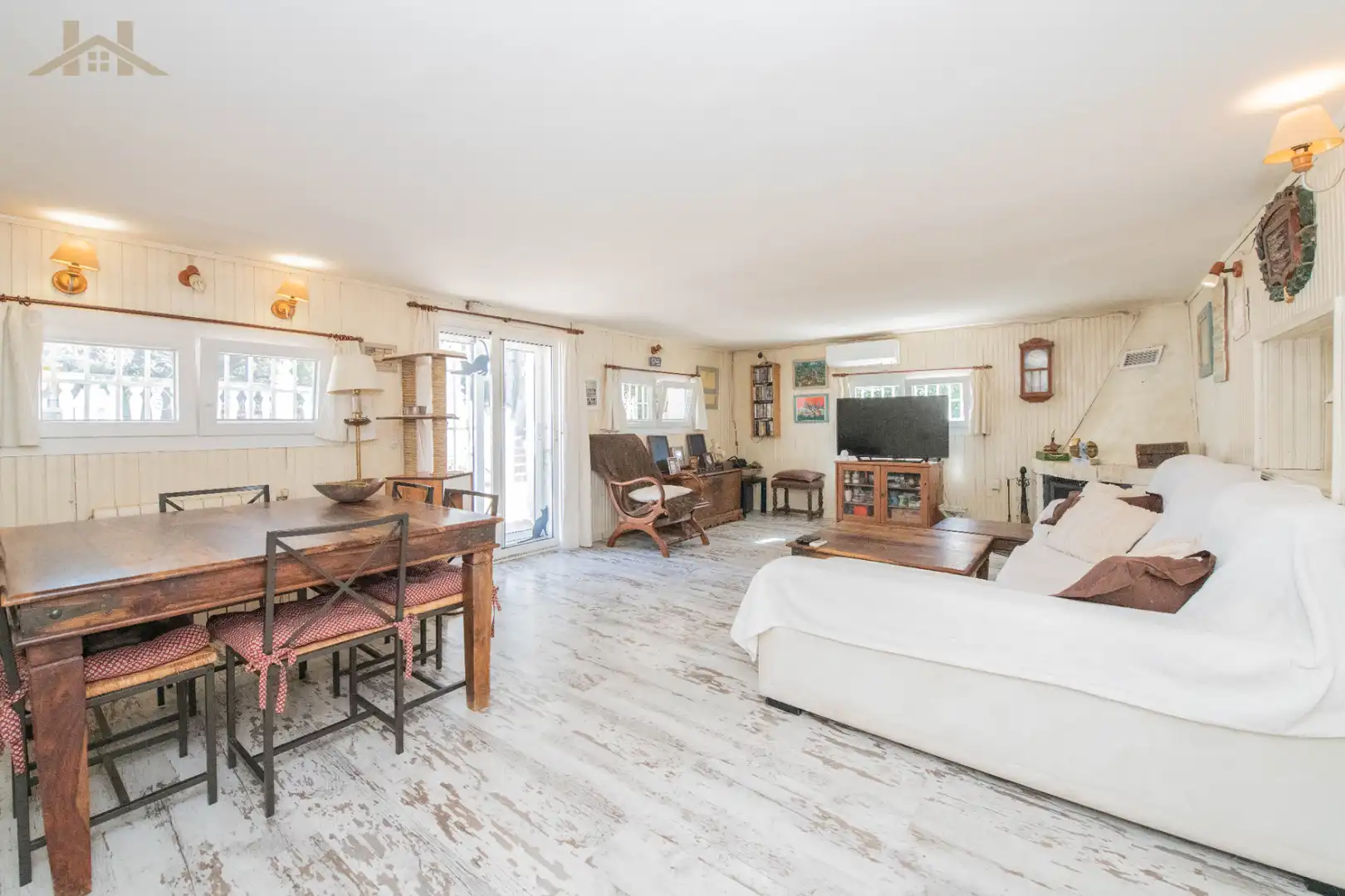 Sala d'estar de Casa o xalet en venda en Boadilla del Monte amb Aire condicionat, Calefacció i Jardí privat