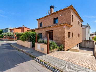 Casa con balcone in vendita a Abat Escarré