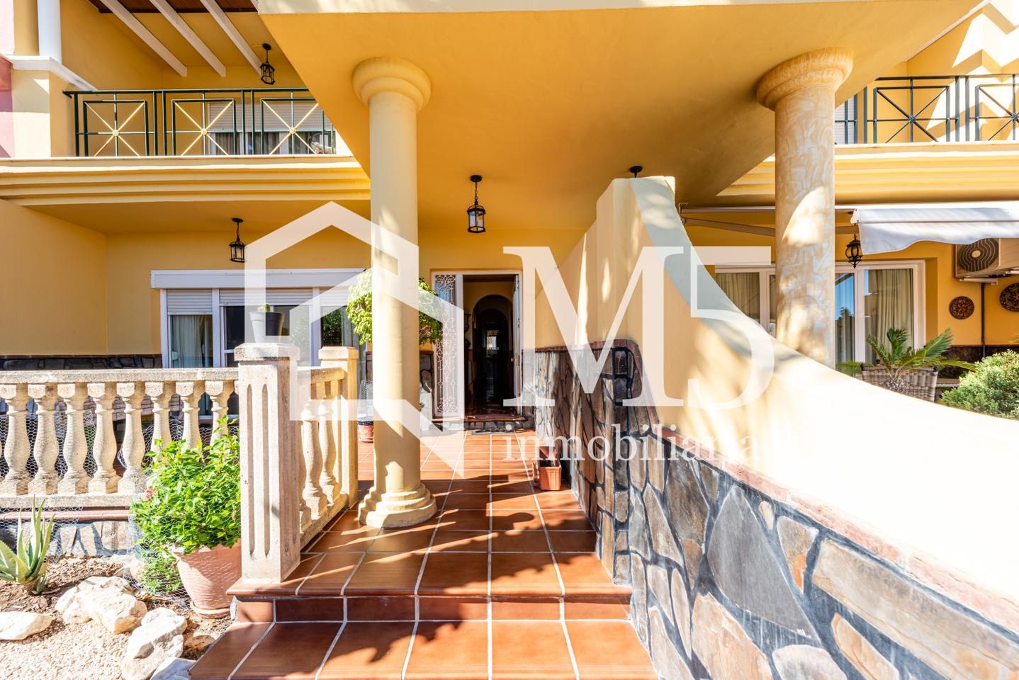 Jardí de Casa o xalet en venda en Vélez-Málaga amb Jardí privat, Traster i Piscina comunitària