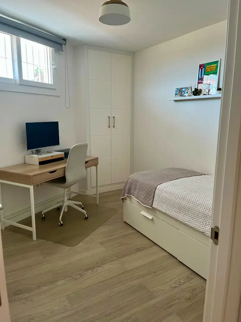 Bedroom of Flat for sale in Torremolinos  with Air Conditioner, Terrace and Furnished