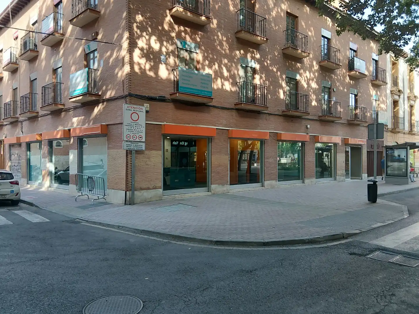 Geschaftsraum zur Miete in Alcalá de Henares mit Klimaanlage, Heizung und Internet