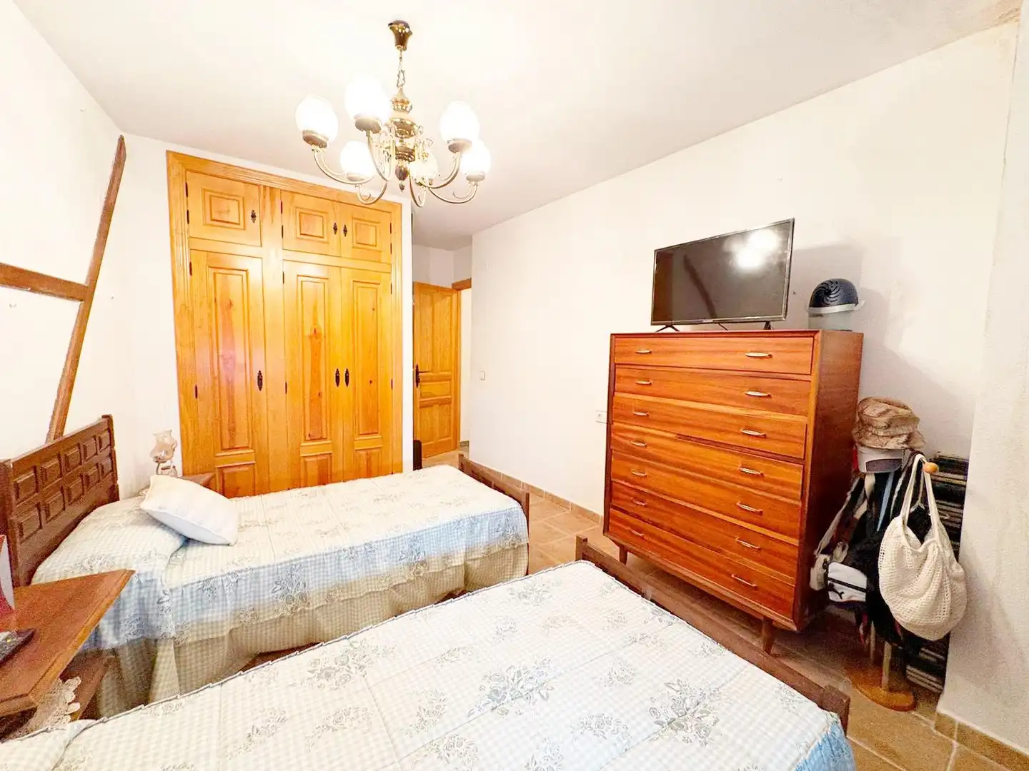 Habitación de Casa o chalet en venta en Navarredonda de la Rinconada con Terraza, Trastero y Amueblado