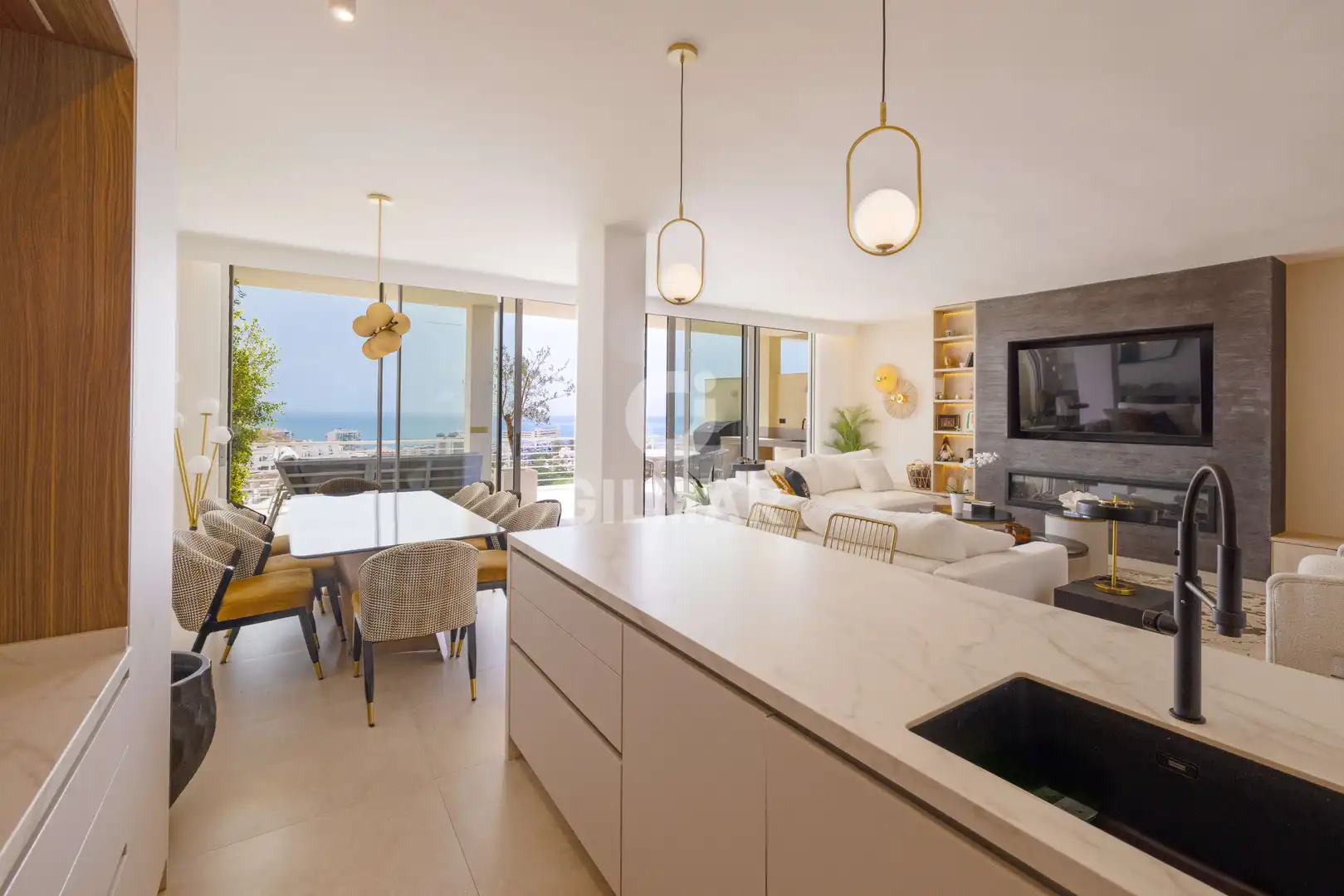 Sala de estar de Dúplex en venta en Benalmádena con Calefacción, Jardín privado y Piscina