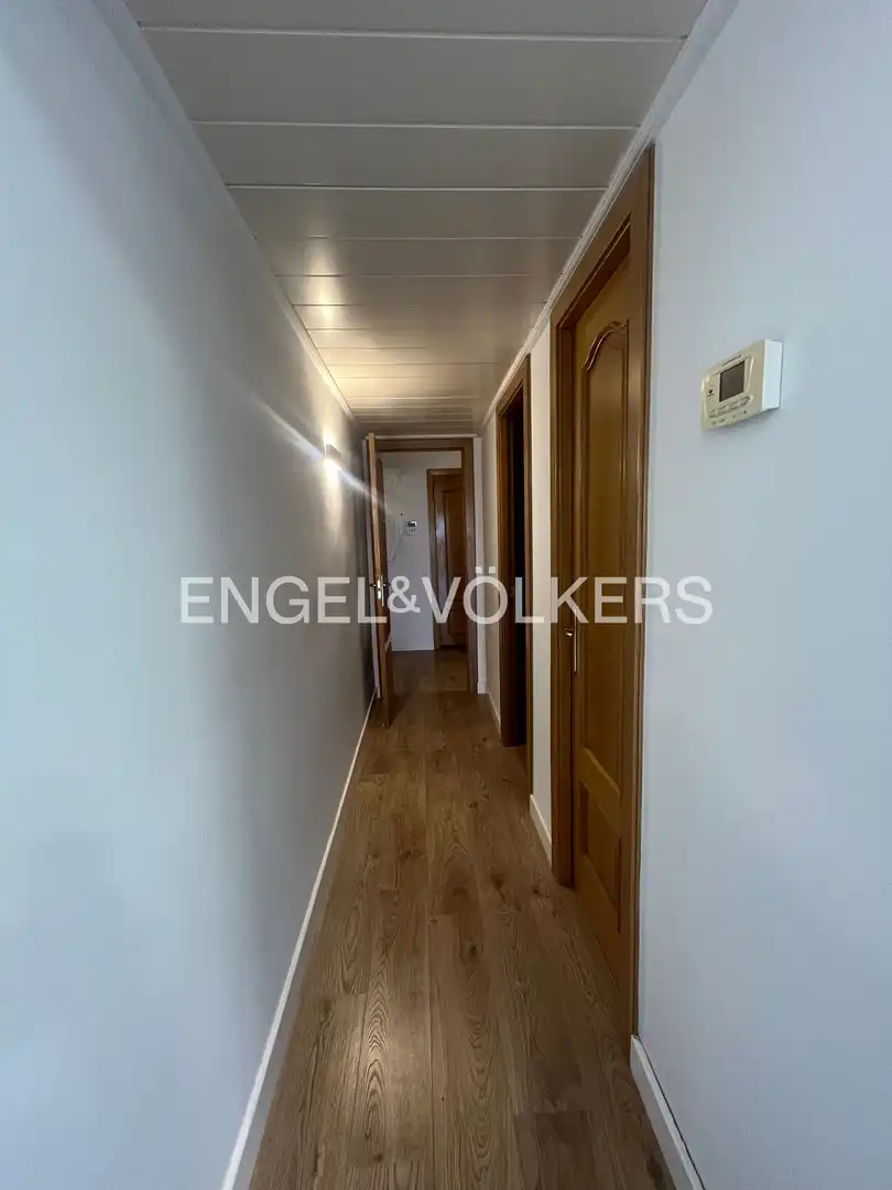Flat for sale in Barcelona  with Air Conditioner, Heating and Parquet flooring