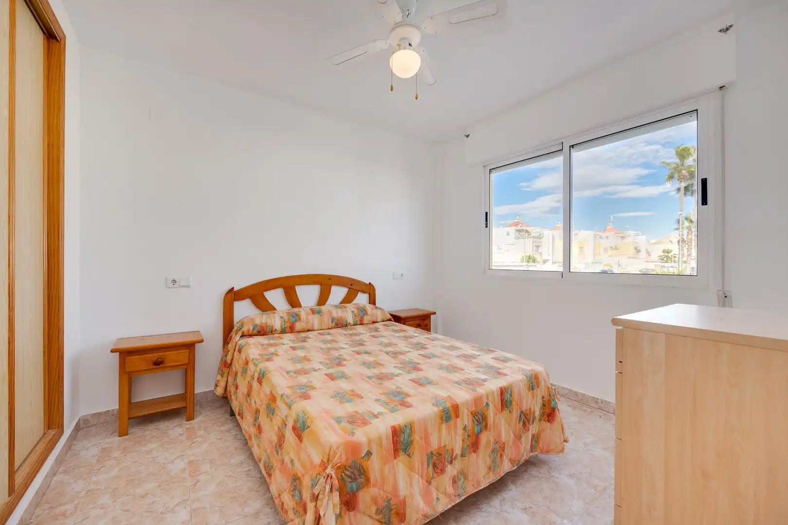 Habitación de Casa o chalet en venta en Torrevieja con Jardín privado, Terraza y Trastero