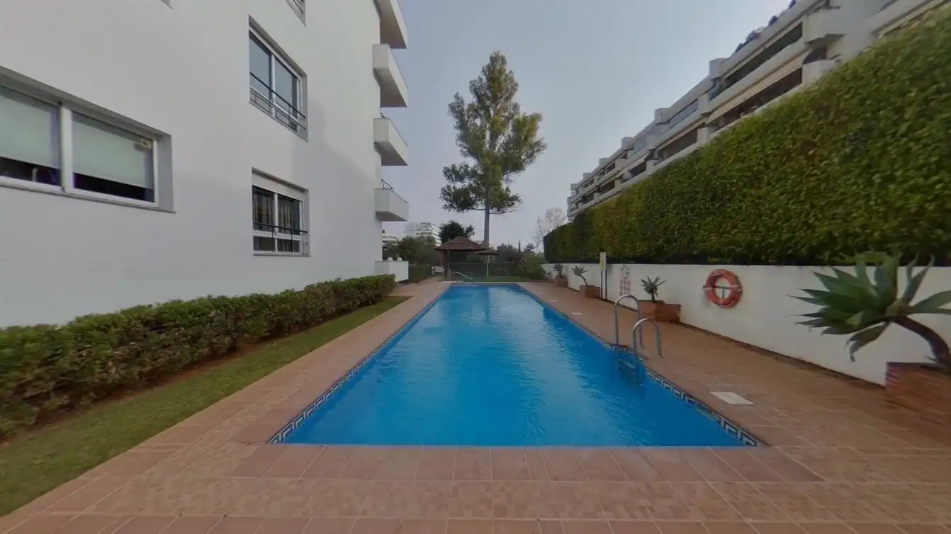 Piscina de Pis en venda en Marbella amb Calefacció i Piscina