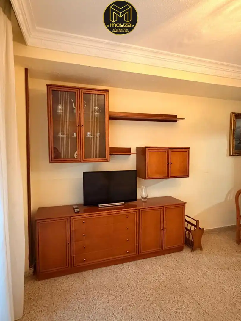 Sala de estar de Piso de alquiler en Jaén con Aire acondicionado, Terraza y Balcón