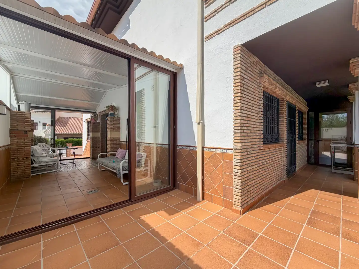 Terraza de Casa o chalet en venta en Gójar con Aire acondicionado, Calefacción y Jardín privado