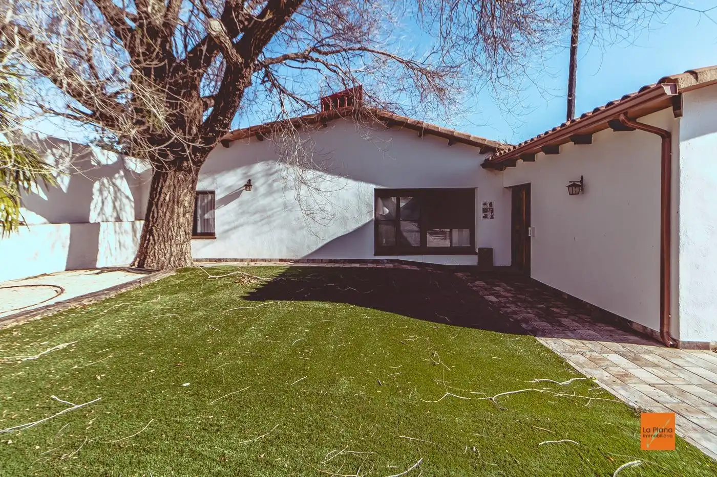 Vista exterior de Casa o chalet en venta en Santa Bàrbara con Calefacción, Jardín privado y Parquet