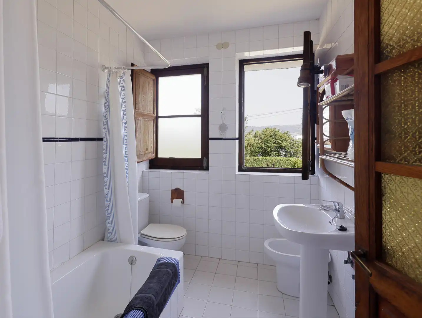 Bathroom of Houses for sale in Gijón   with Private garden