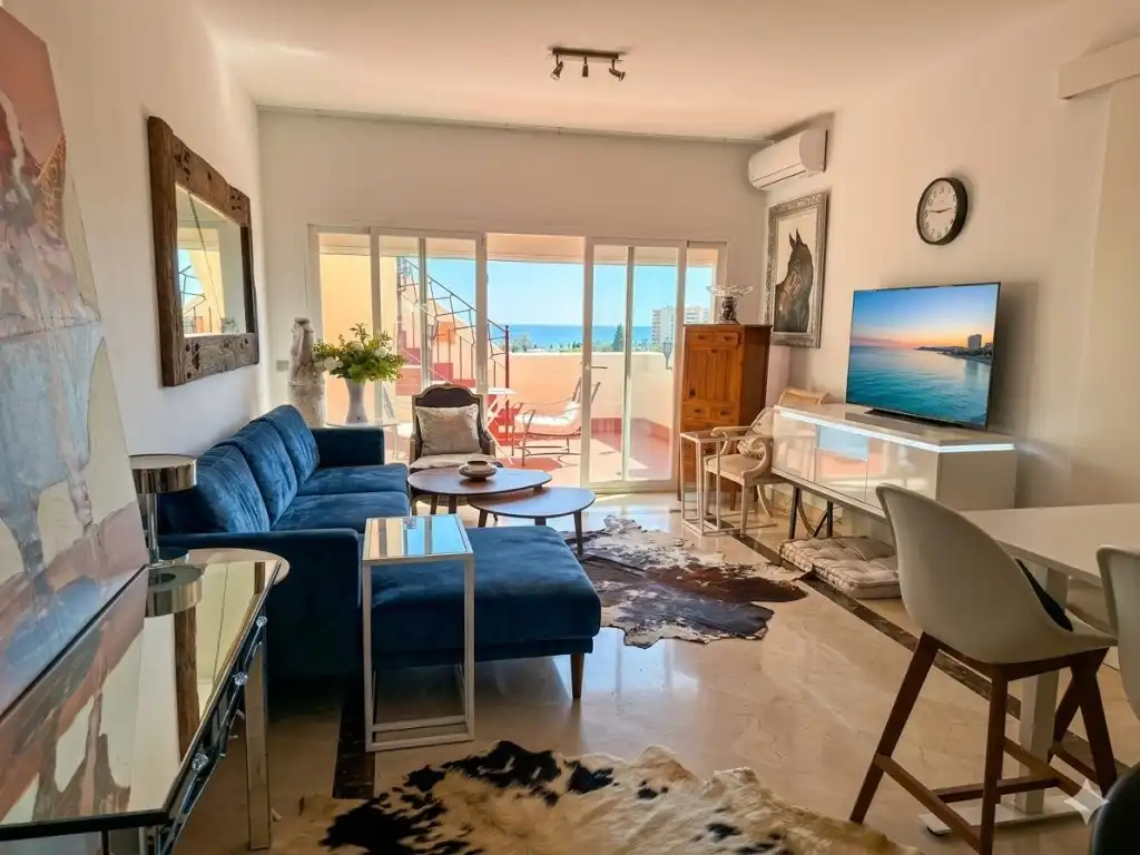 Sala de estar de Dúplex en venta en Estepona con Terraza y Piscina comunitaria