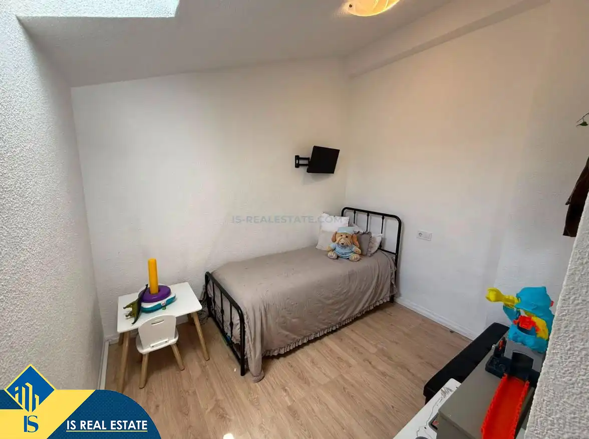 Habitación de Dúplex en venta en Torrevieja con Calefacción, Terraza y Amueblado