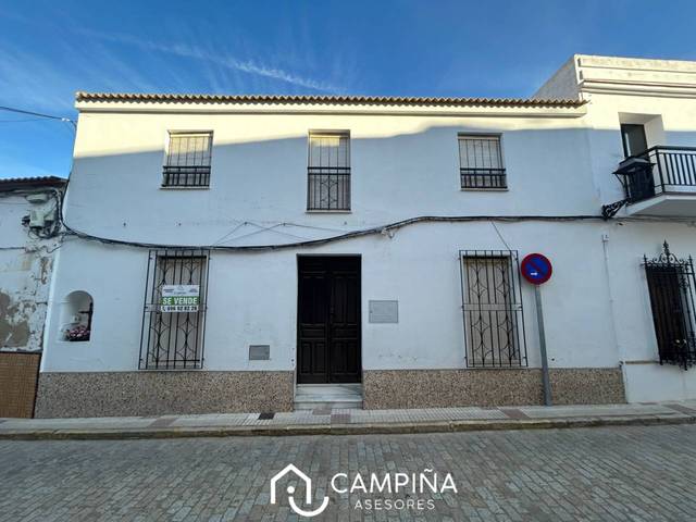 Casa-chalet en Venta en Calle Francisco Jimenez en Beas