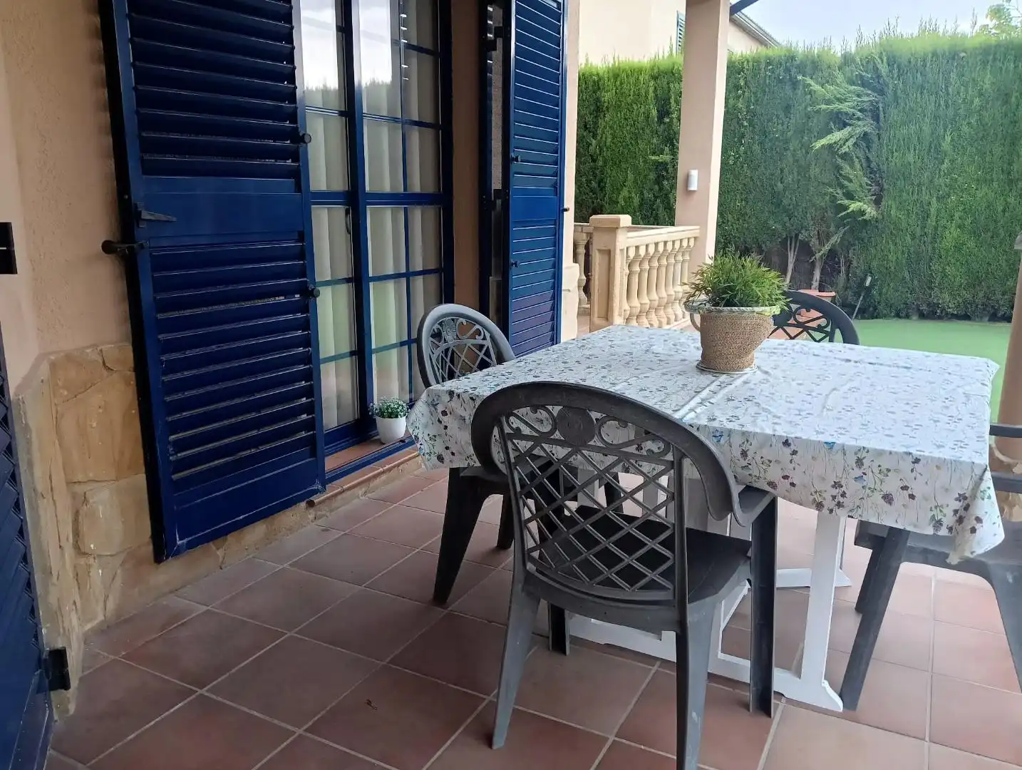 Terrassa de Casa adosada en venda en Riba-roja de Túria amb Terrassa, Traster i Piscina